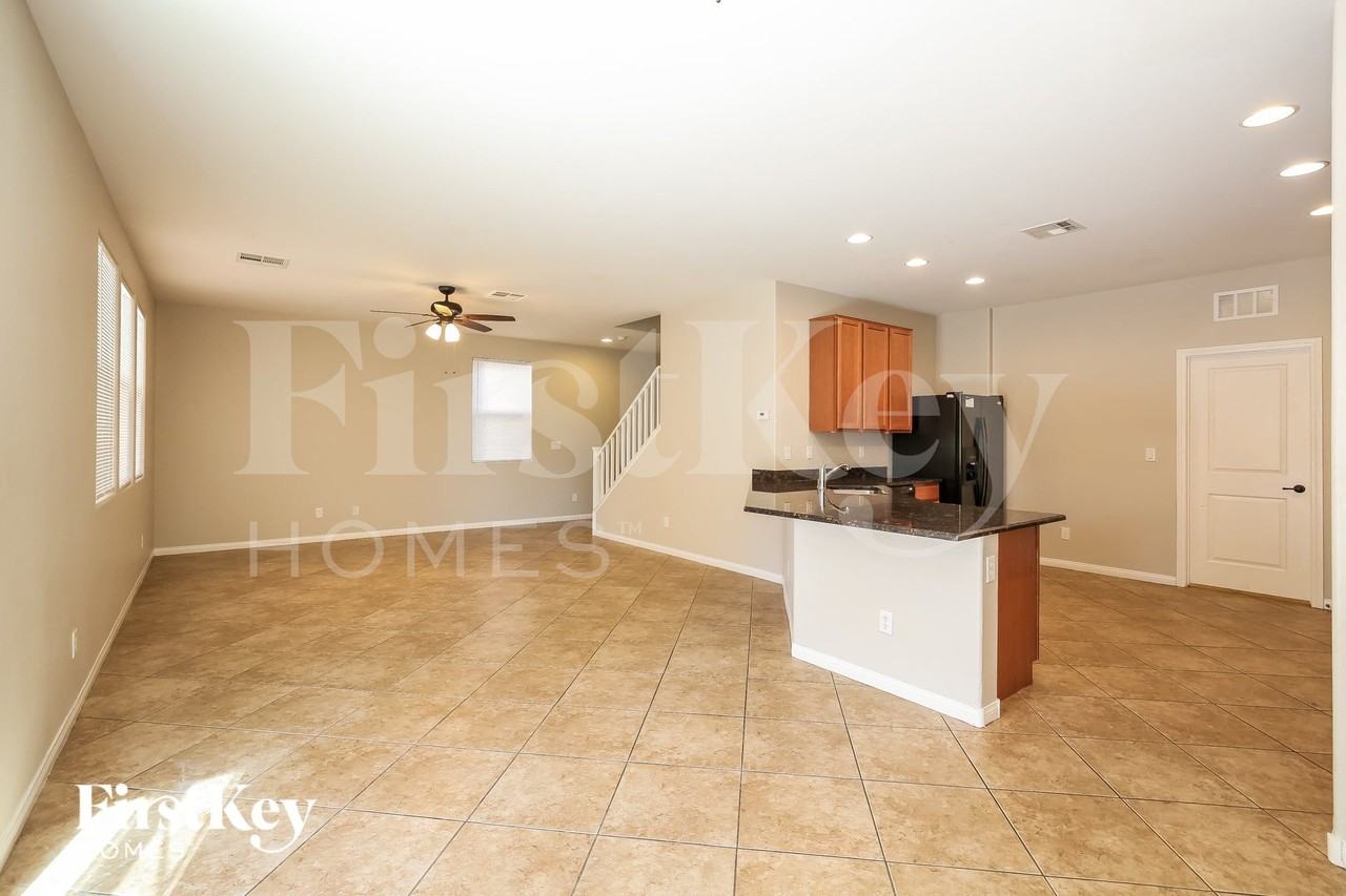6217 Escapa Ct - Photo 5 of 15