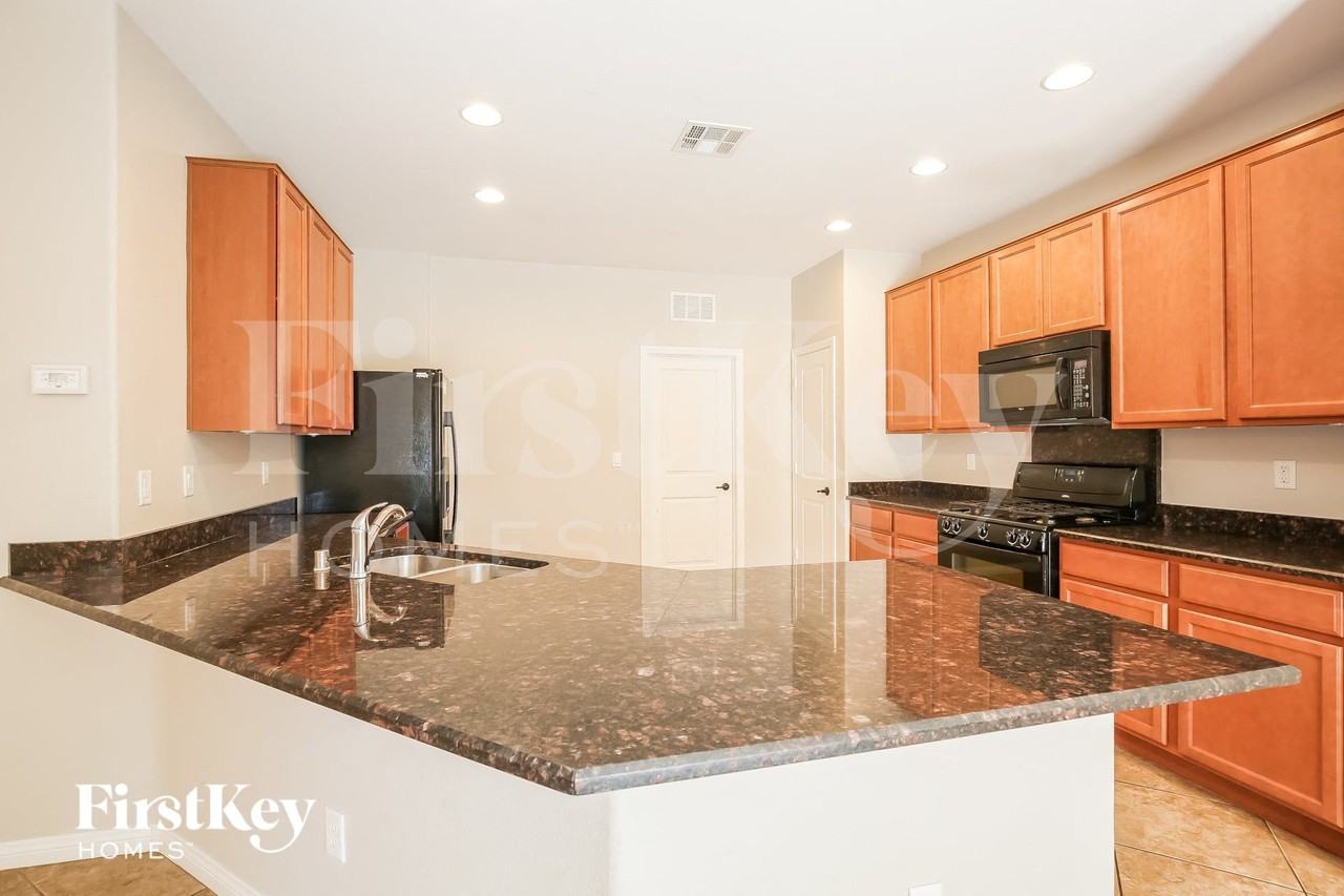 6217 Escapa Ct - Photo 6 of 15