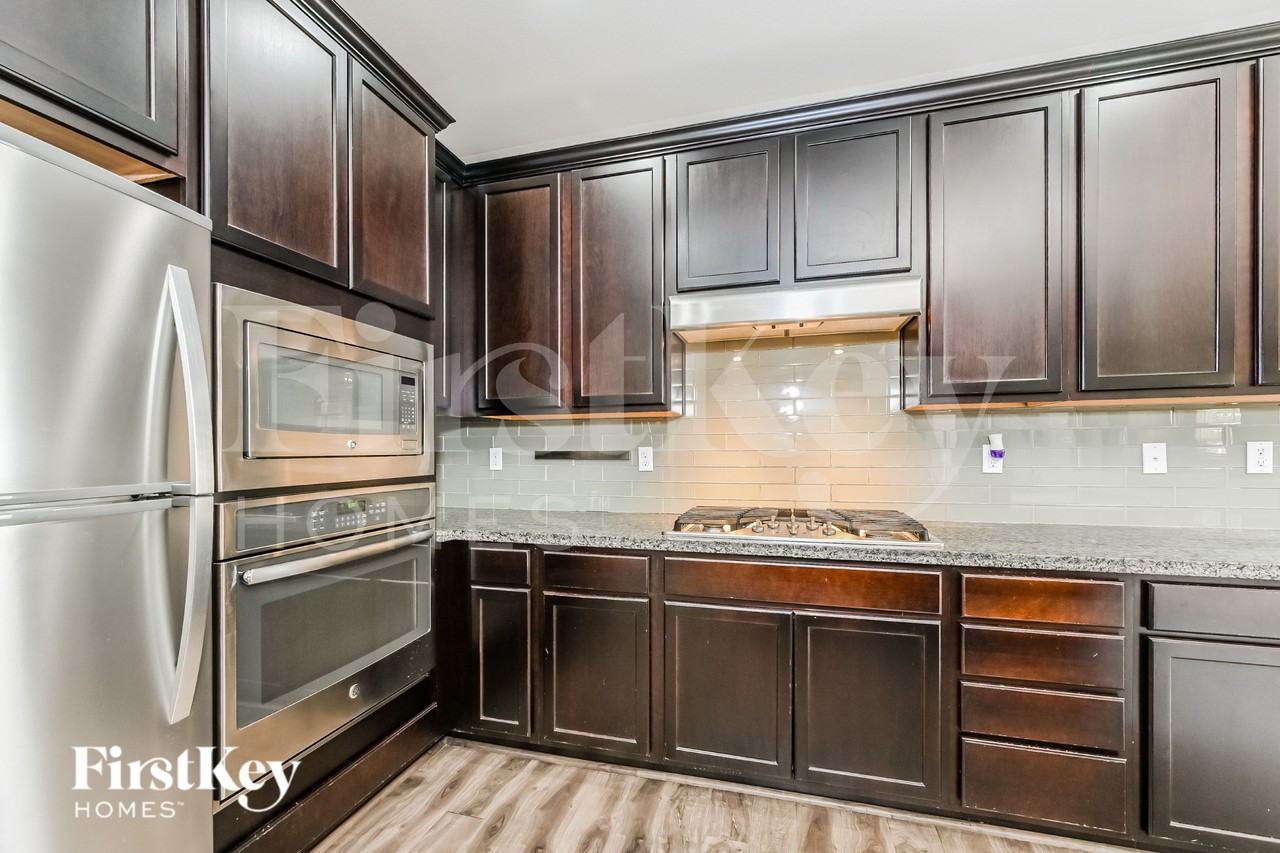 583 Crying Bird Ave - Photo 6 of 16