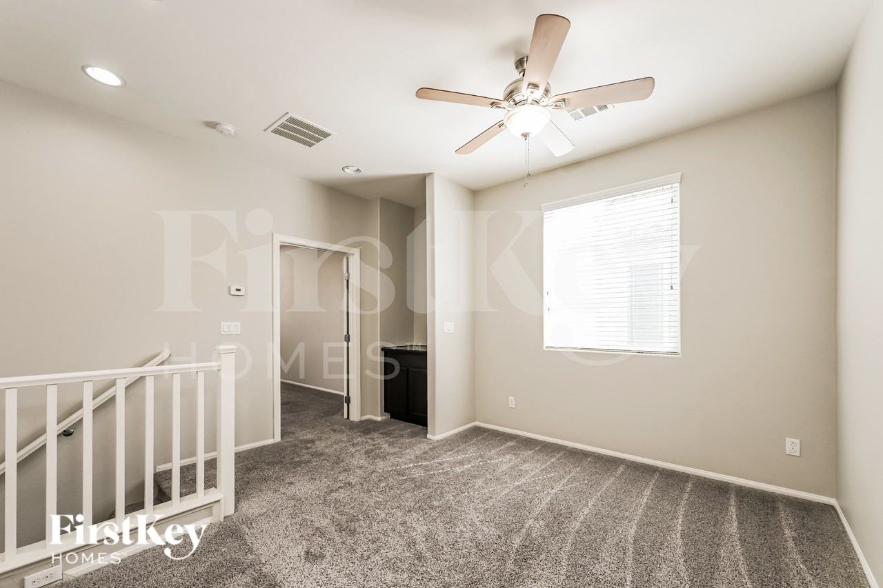 583 Crying Bird Ave - Photo 7 of 16