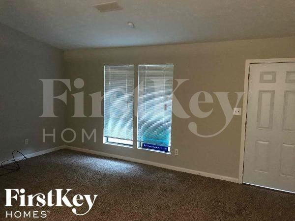 5102 Galbraith Cir - Photo 2 of 15
