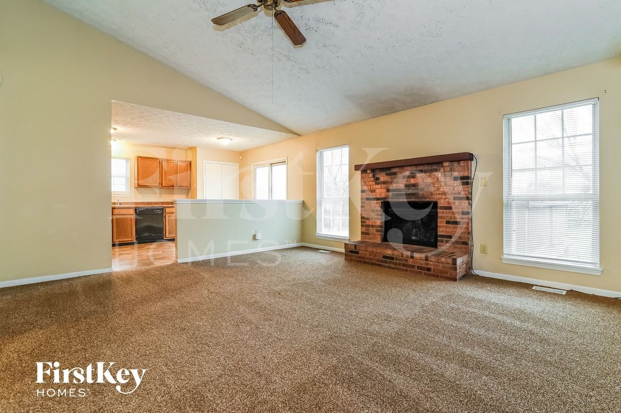 3119 Cherry Lake Rd - Photo 4 of 15