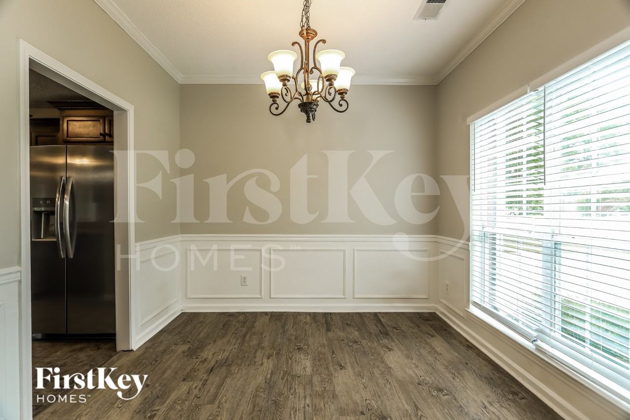 3021 Bowron Rd - Photo 7 of 19