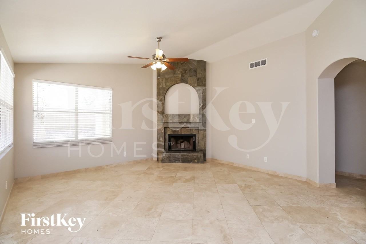 1831 W Wildhorse Dr - Photo 6 of 15