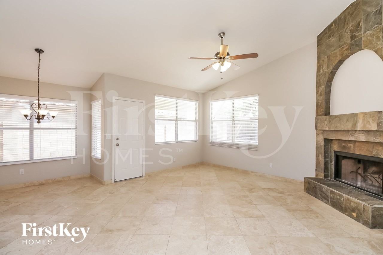 1831 W Wildhorse Dr - Photo 7 of 15