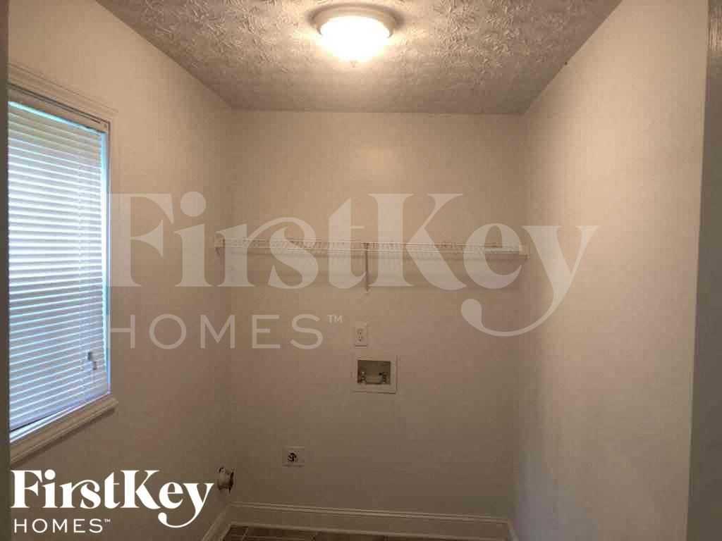 1813 Alcovy Springs Ln - Photo 6 of 18