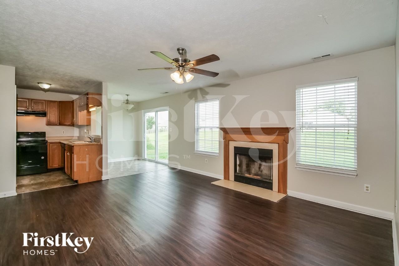 11120 Fall Dr - Photo 5 of 16