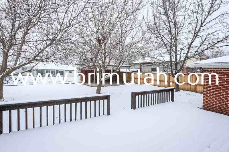 5856 S St - Photo 3 of 27
