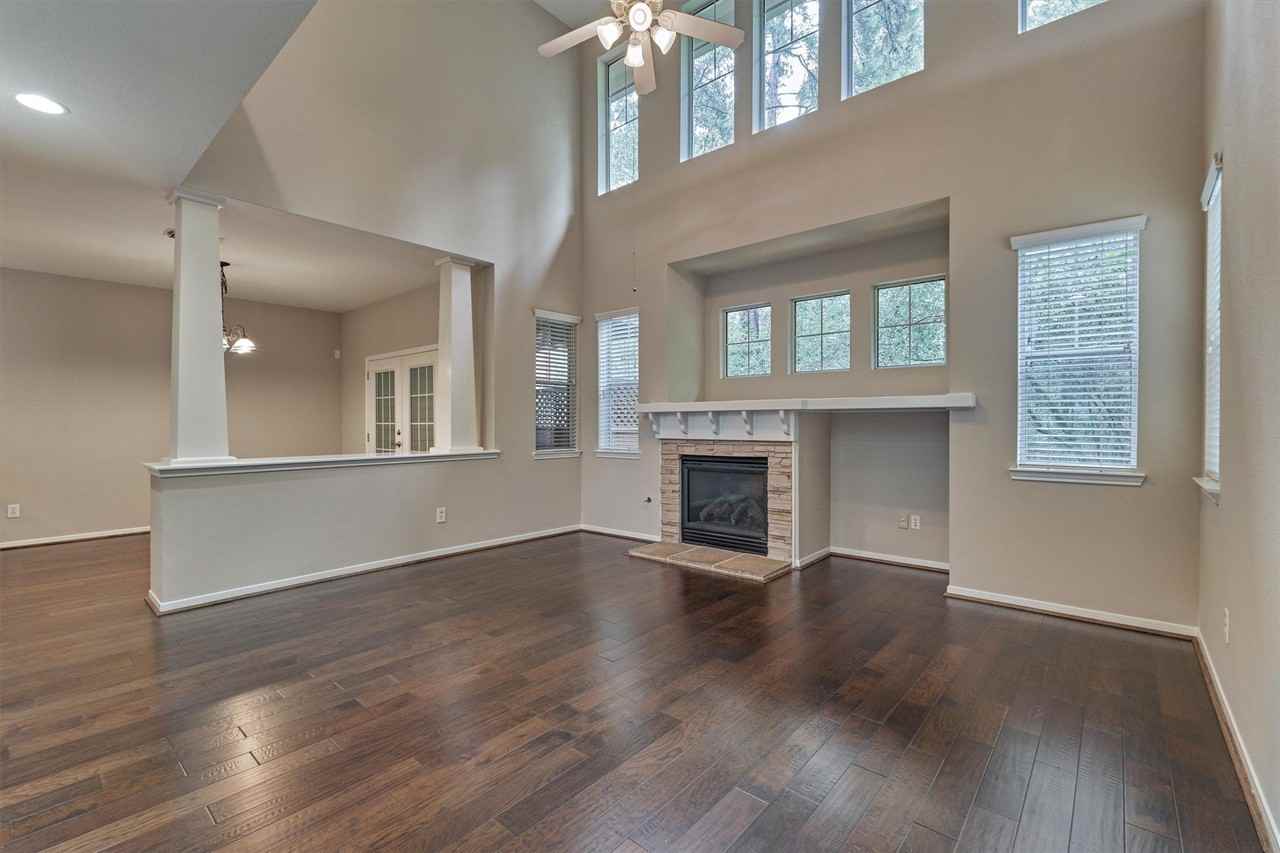 83 Woodlily Place Place - Photo 5 of 35