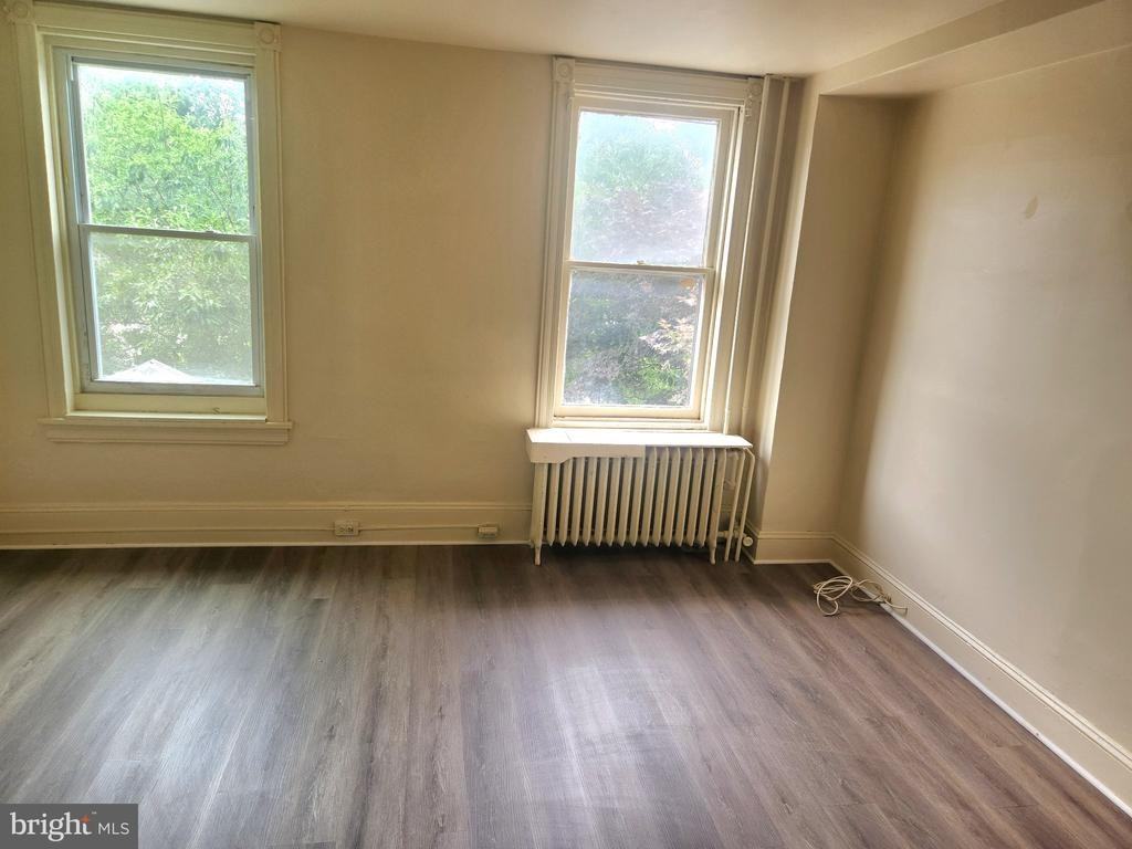 5023 Penn St - Photo 5 of 6