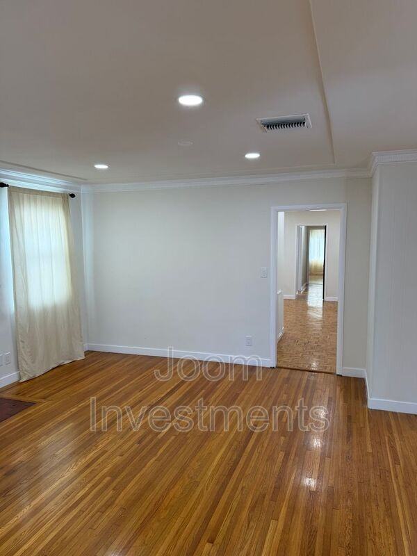 2523 S Bentley Ave - Photo 6 of 25