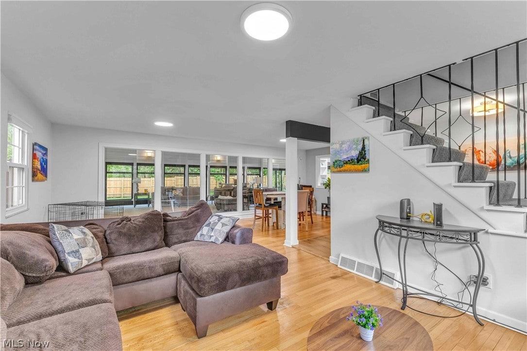 607 Castle Blvd - Photo 7 of 46