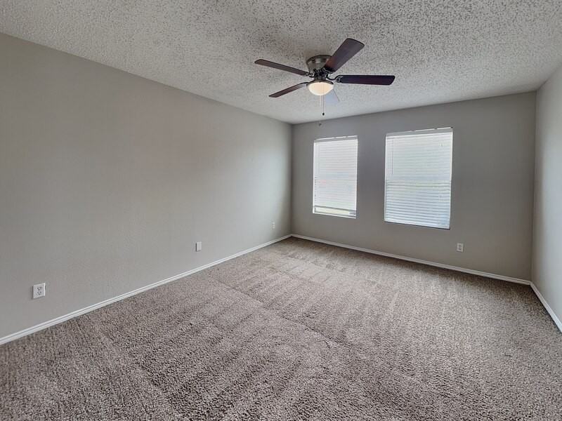 5709 Addington Dr - Photo 6 of 17