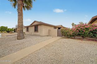 5232 W Mauna Loa Ln - Photo 1 of 1