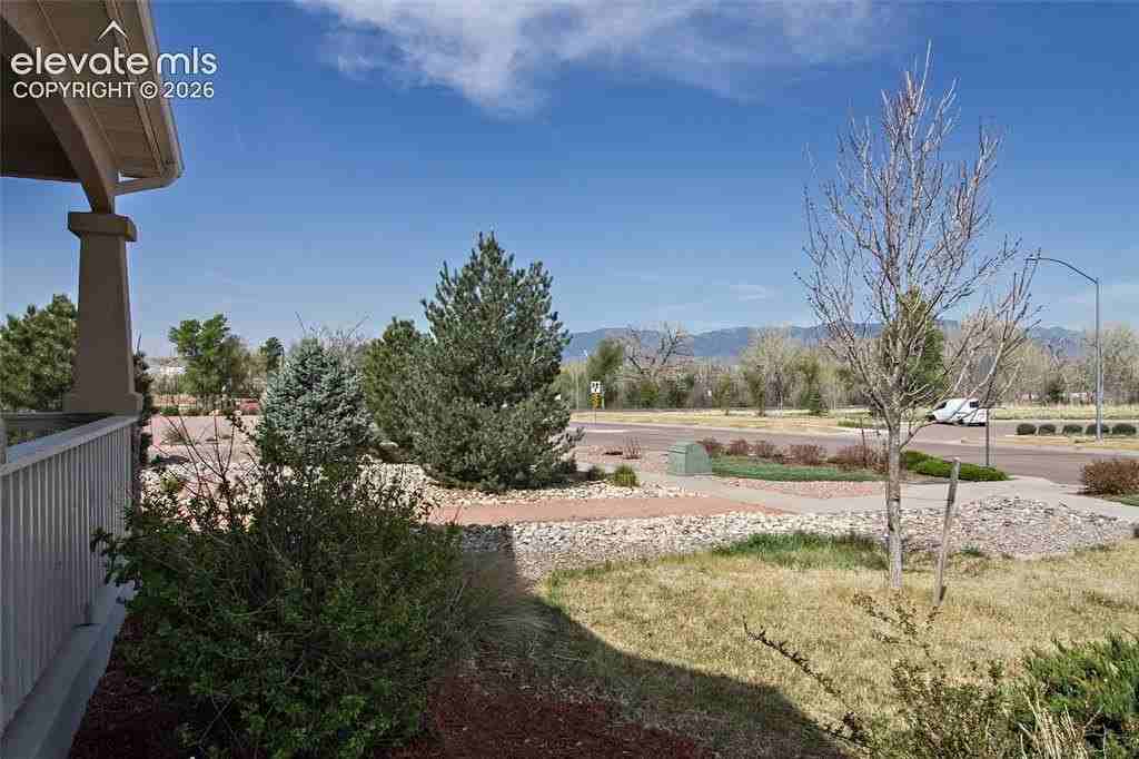 10997 Hidden Prairie Pkwy - Photo 3 of 39