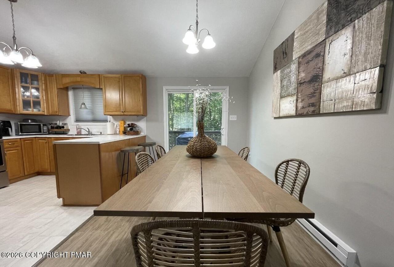 1129 Trapper Ln - Photo 4 of 17