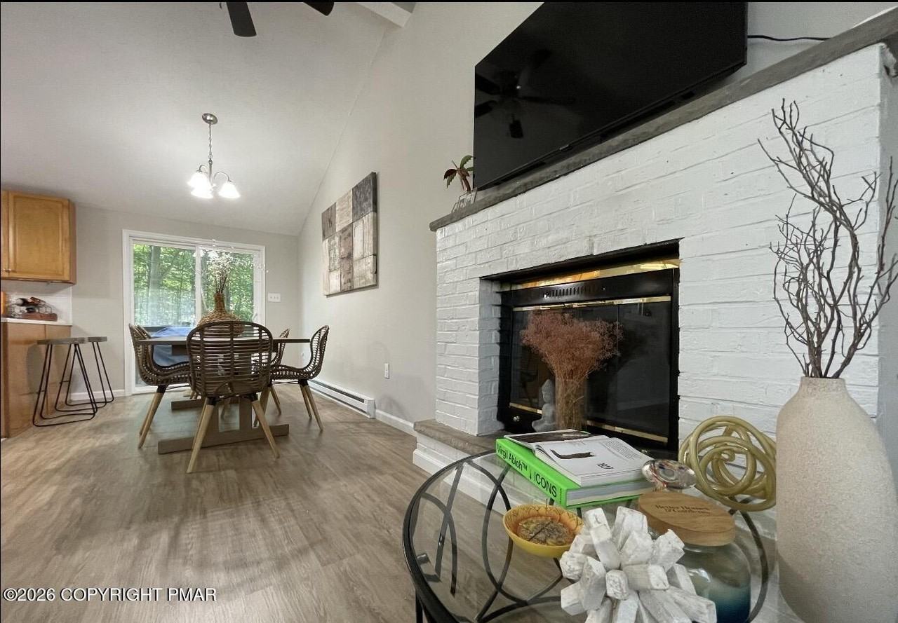 1129 Trapper Ln - Photo 5 of 17