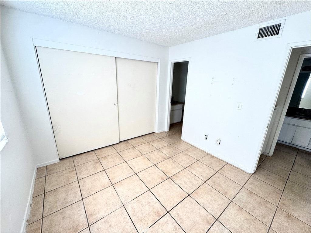 26148 Cypress St - Photo 2 of 8