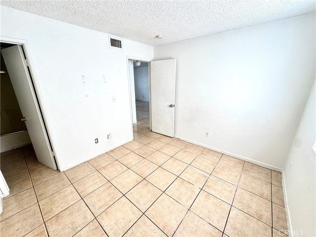 26148 Cypress St - Photo 7 of 8
