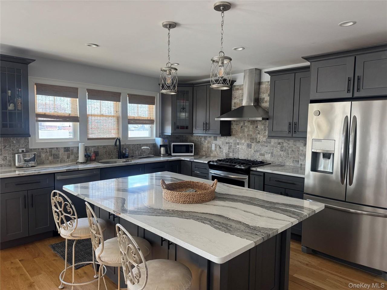 84 Maryland Ave - Photo 6 of 21