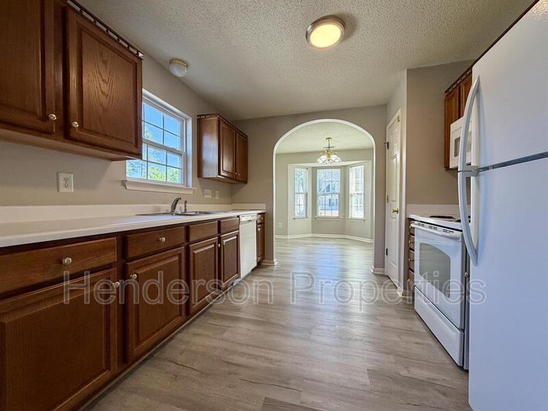 1848 Duke Adam St - Photo 2 of 20