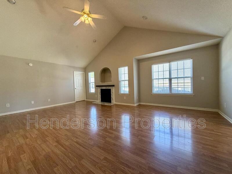 1848 Duke Adam St - Photo 7 of 20