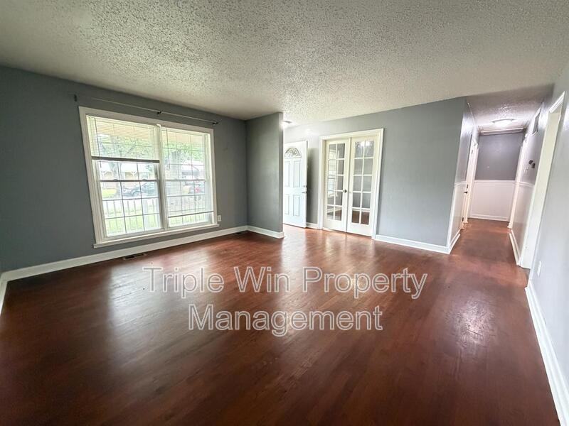 2050 Foggy Bottom Dr - Photo 4 of 32