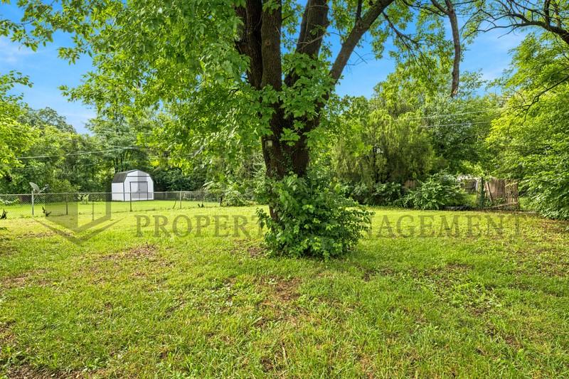 1401 W Calvert St - Photo 5 of 37