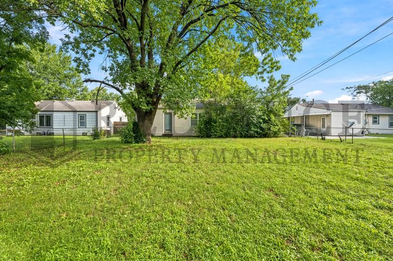1401 W Calvert St - Photo 7 of 37