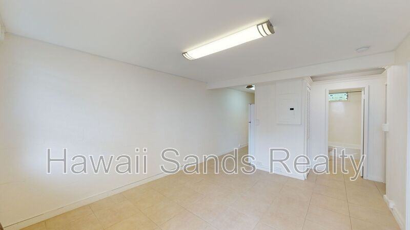 720 Birch St #D - Photo 3 of 19