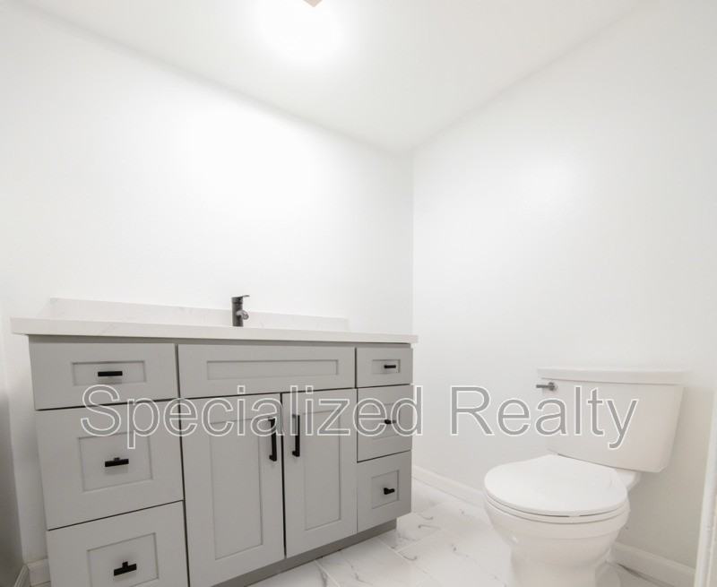 9603 Van Nuys Blvd #B - Photo 7 of 11