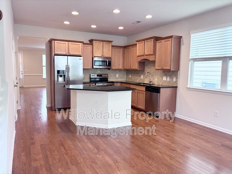 507 Evening Star Dr - Photo 5 of 26