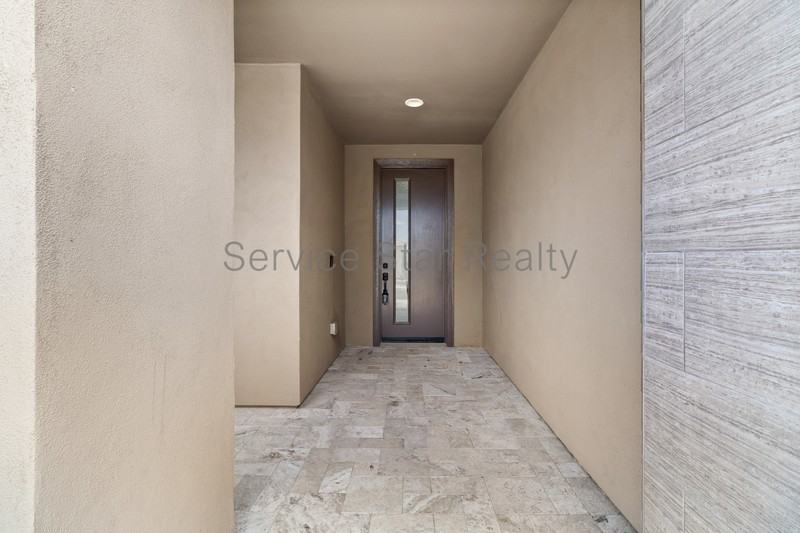 3407 E Louise Dr - Photo 3 of 37