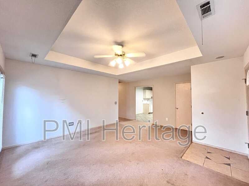 886 N Daisy Ln - Photo 3 of 22