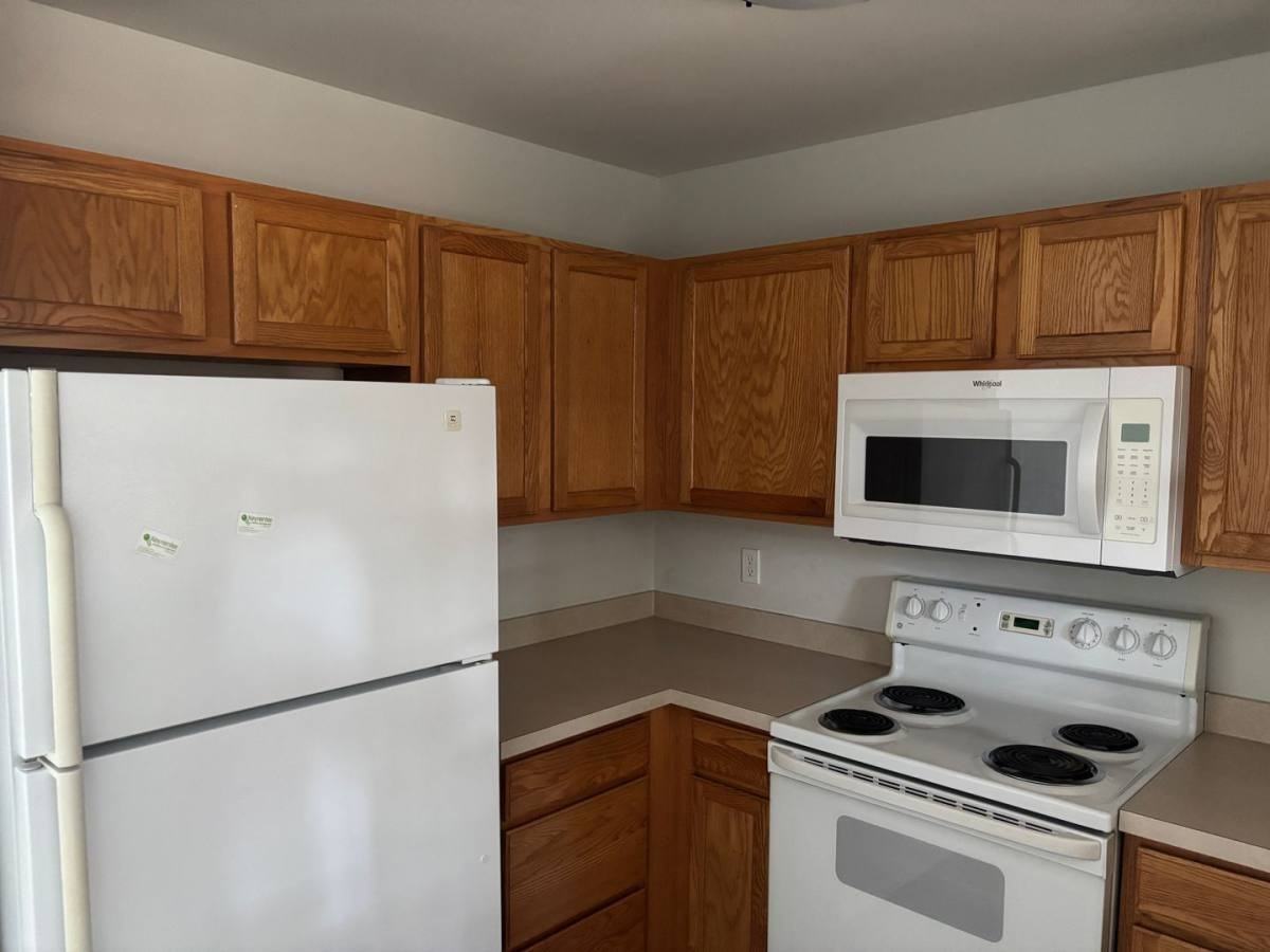 122 Hornby Cir - Photo 4 of 10