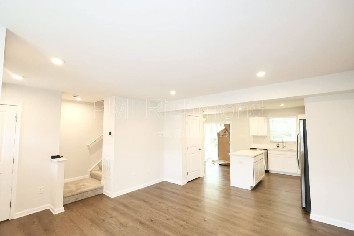 1240 Canterbury Ridge Rd - Photo 4 of 10