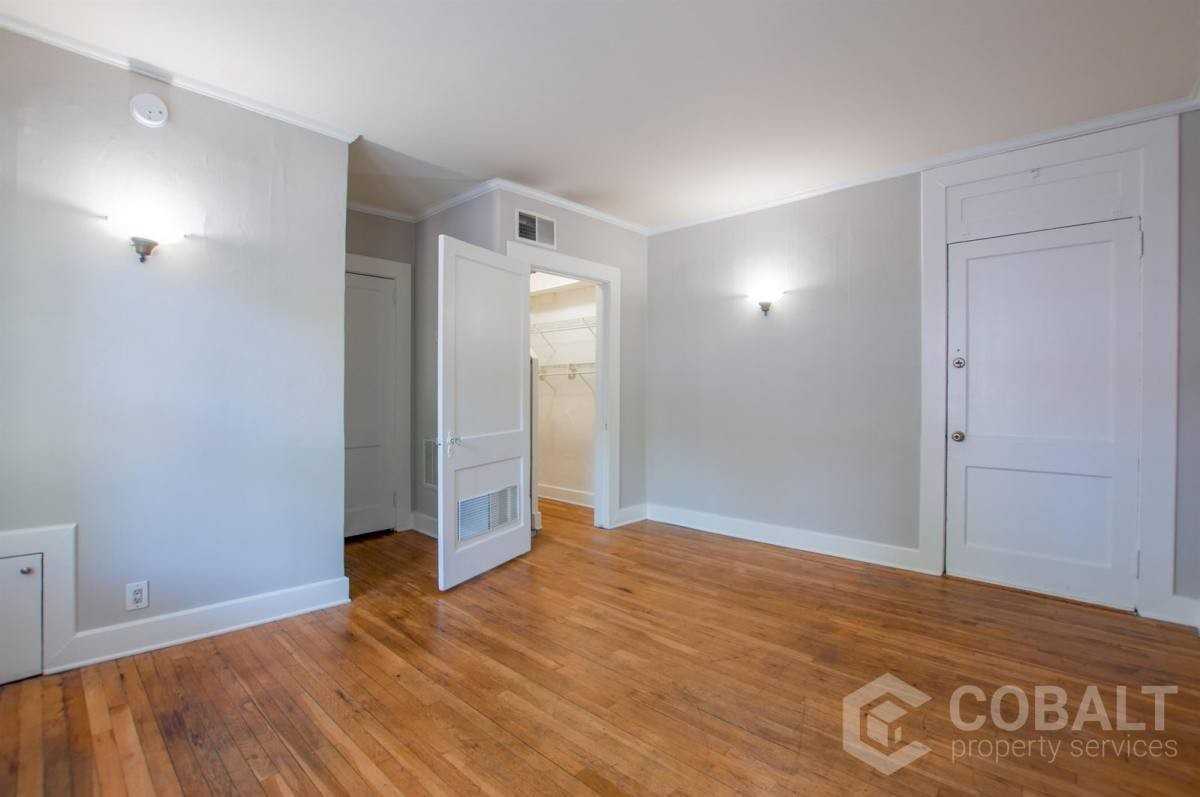 678 Somerset Ter Ne #10 - Photo 4 of 10