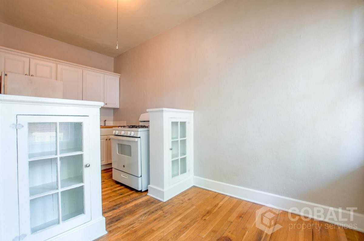 678 Somerset Ter Ne #10 - Photo 5 of 10