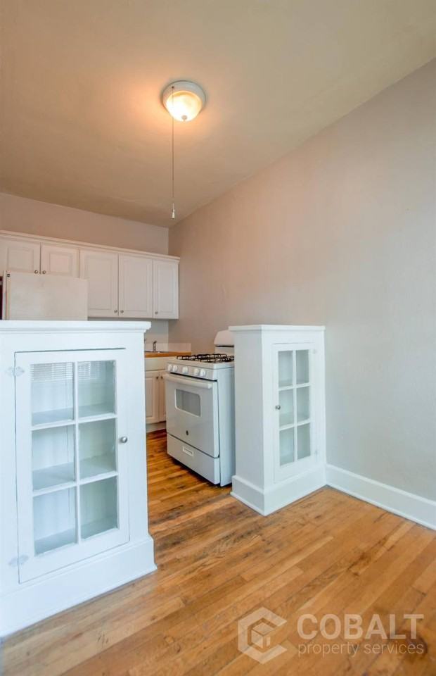 678 Somerset Ter Ne #10 - Photo 6 of 10