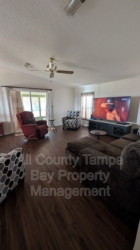 4719 Tangelo Dr - Photo 6 of 27