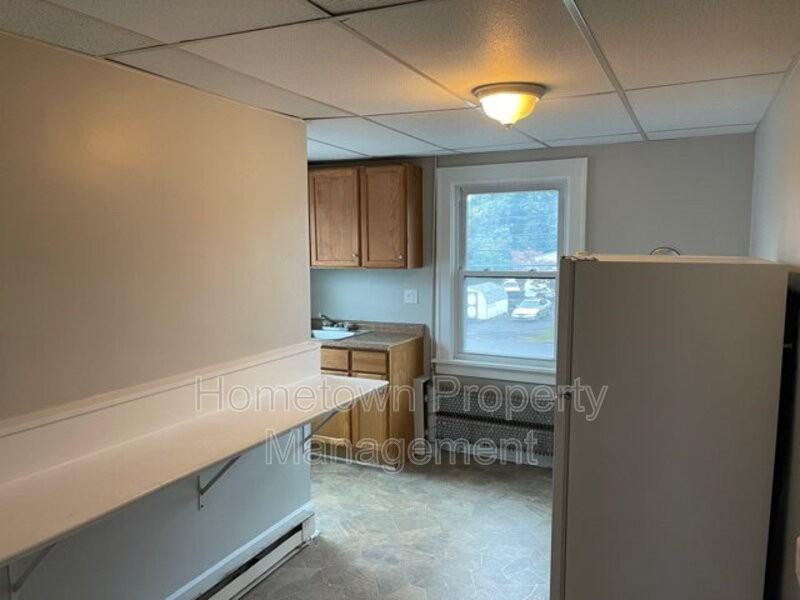 3829 Derry St 2nd Fl - Photo 4 of 10