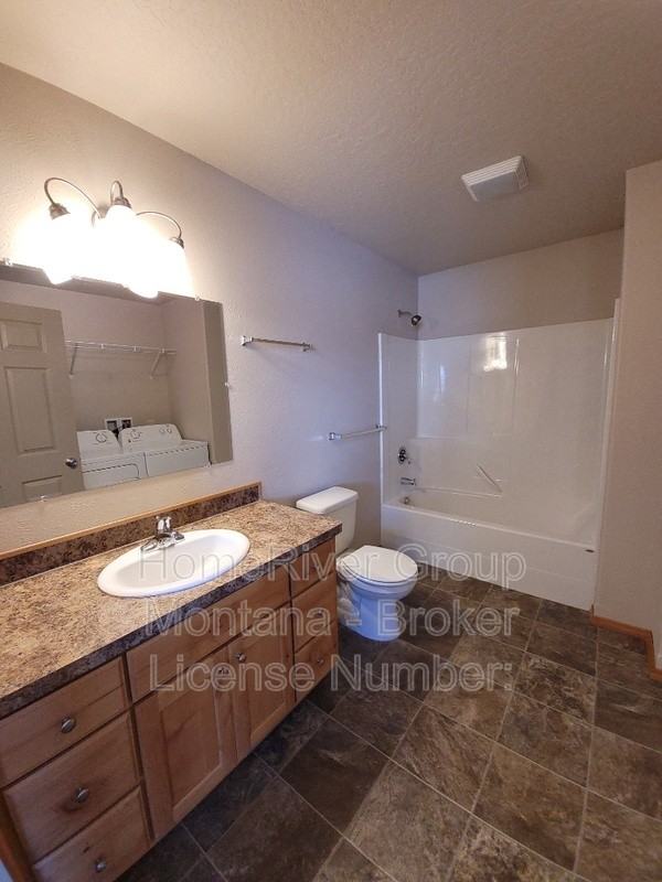 250 S Garfield St #4 - Photo 4 of 9