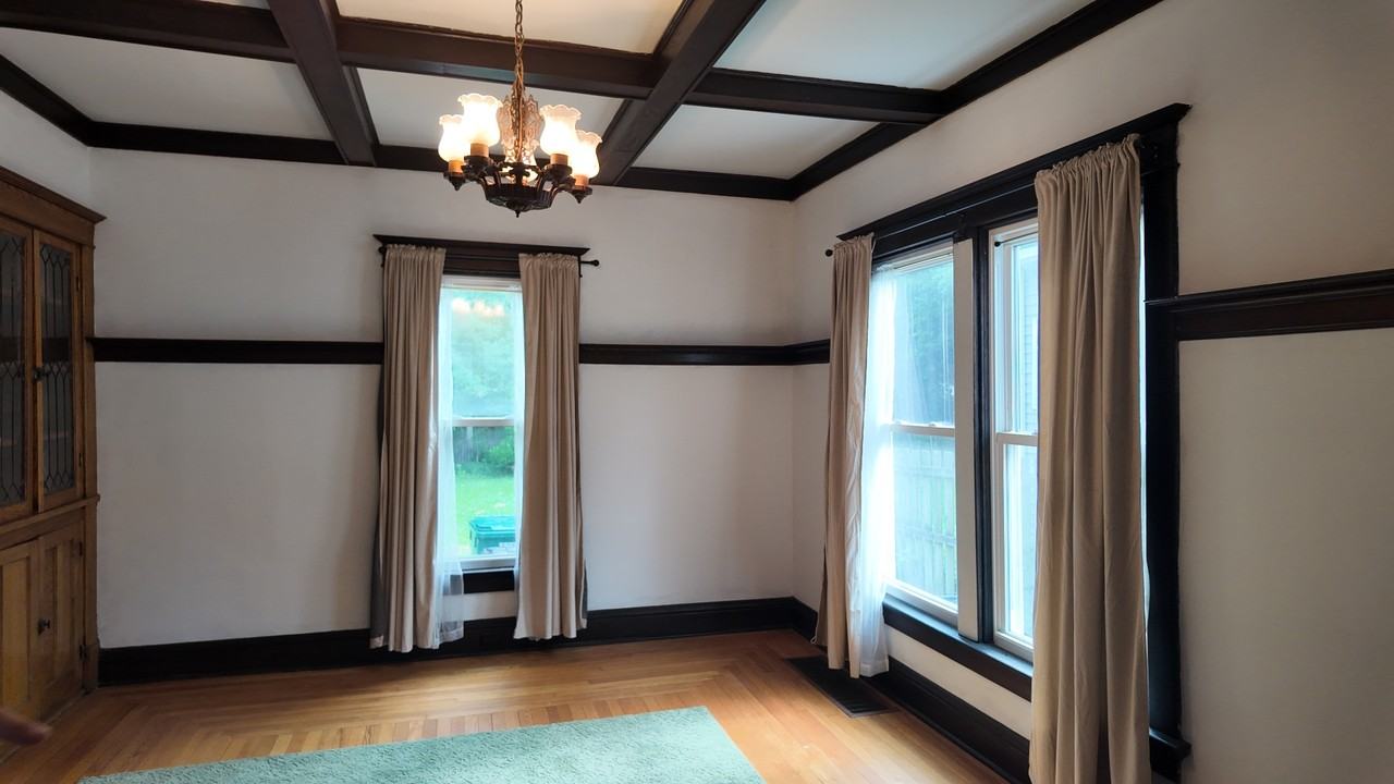 2750 Minot Ave - Photo 2 of 8