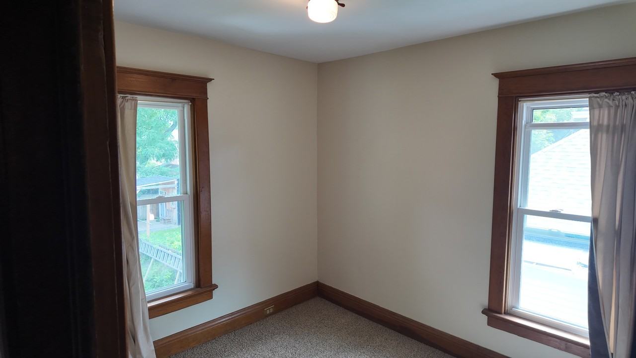 2750 Minot Ave - Photo 5 of 8