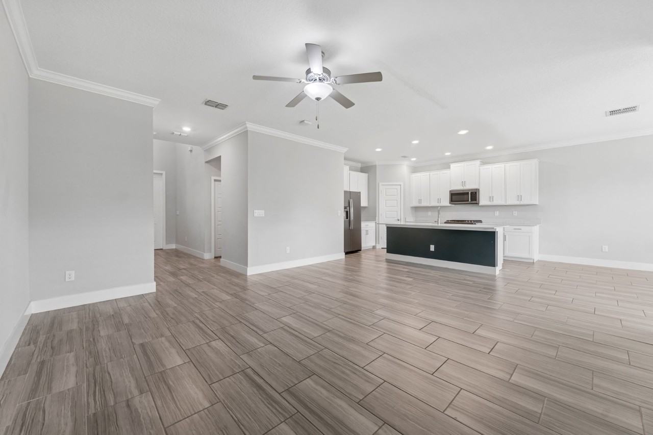 17970 Fenders Way - Photo 6 of 42