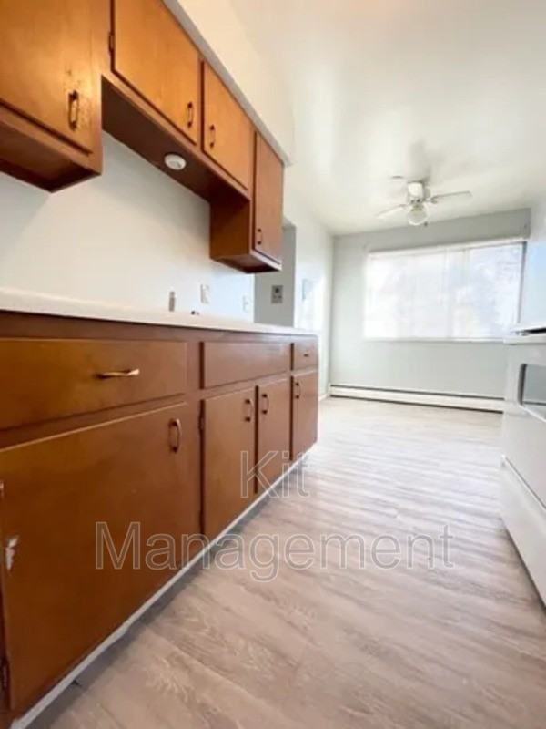 406 Burbank Dr - Photo 4 of 5