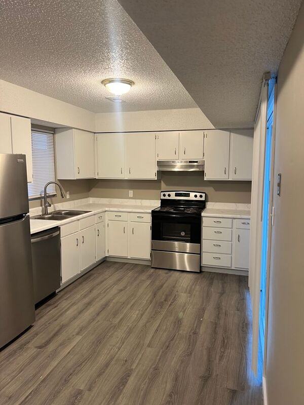 1238 E Guinevere St #2 - Photo 5 of 20