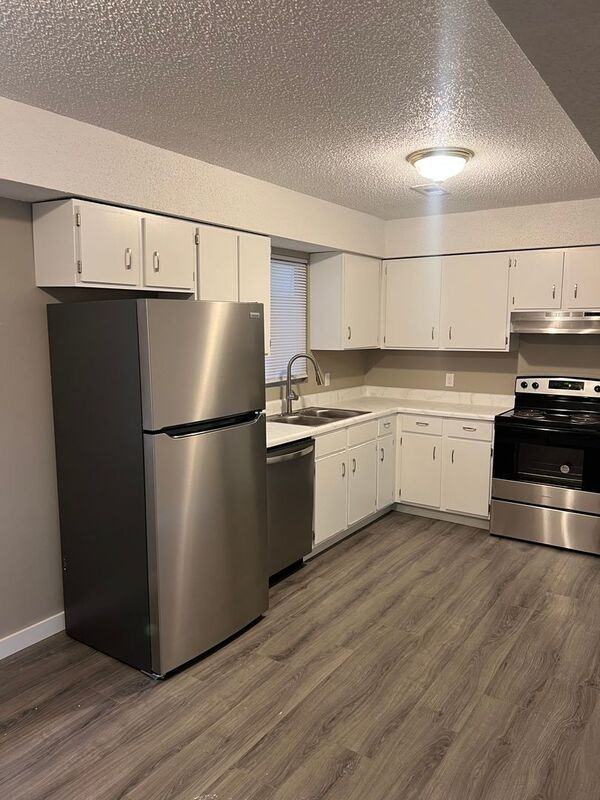 1238 E Guinevere St #2 - Photo 6 of 20