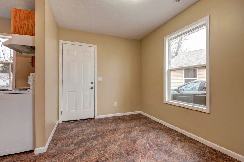 652 N Belview Ave #B - Photo 3 of 19