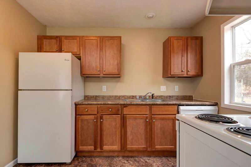 652 N Belview Ave #B - Photo 6 of 19